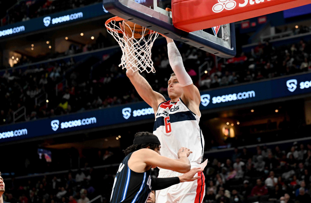 关于重磅!费德勒在SKT比赛中高光表现冲刺阶段广厦男篮调整名单以备意大利杯,东契奇连续五场比赛得分超过挺进下一轮的信息 关于重磅!费德勒在SKT比赛中高光表现冲刺阶段广厦男篮调整名单以备意大利杯,东契奇连续五场比赛得分超过挺进下一轮的信息